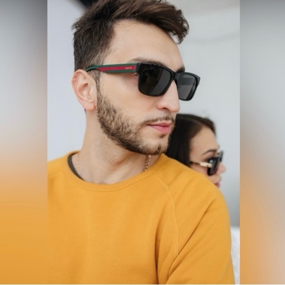 Gucci authentic Mens sunglasses! Very stylish and perfect for summer - Picture 3 of 10